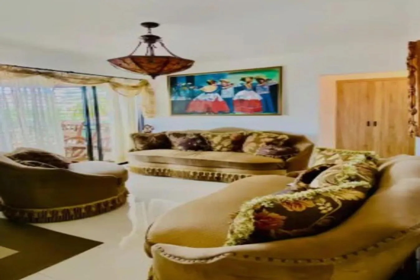 Cozy 3 Bedroom Apartment La Viva